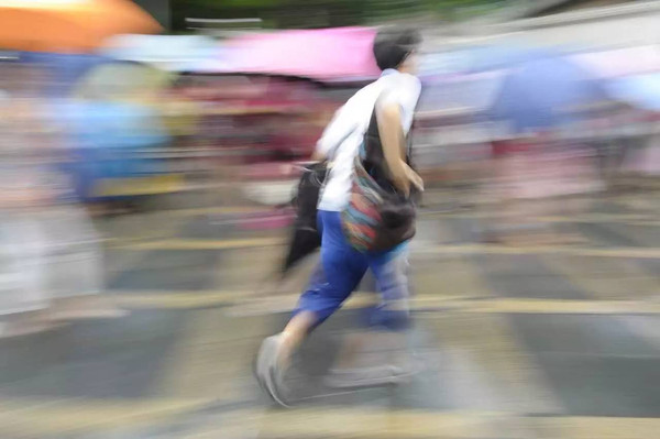 广州暴雨突袭，高考继续_香蕉视频国产APP下载机厂家